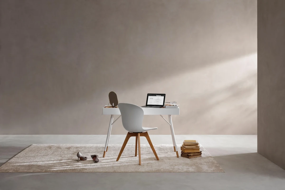 Adelaide dining chair with swivel function