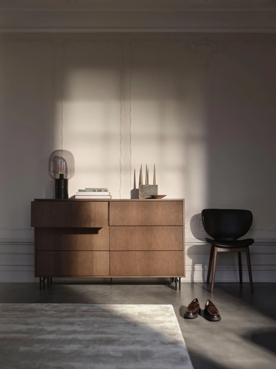 Element dresser with 3 drawers