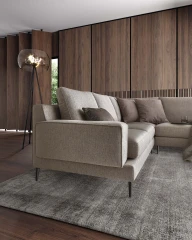 Kennedy — Modern sofa with a linear design.