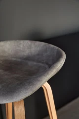 Hauge barstool