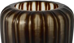 Snug vase glass
