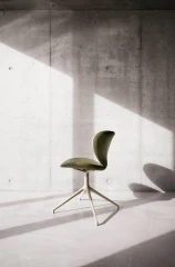 Hamilton dining chair with swivel function