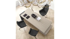 JERA executive desk