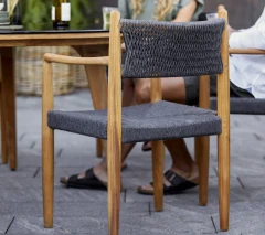 Royal chair