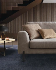 Voyage — Modern sofa with a continuous structure.