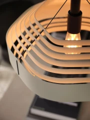 Ripple pakarināma lampa