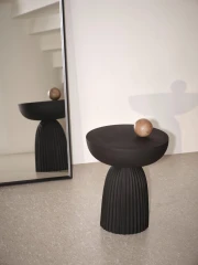 Expose side table