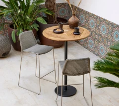 Breeze bar chair, stackable