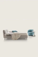 Klizia — Bed with a foldable and adjustable headboard and customizable bed frame.