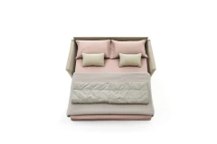 Maldive — Sofa bed with high legs.