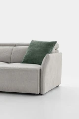 Hill — Linear sofa with extendable seats, adjustable headrests, and customizable armrests.