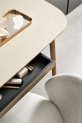 Kingston office desk