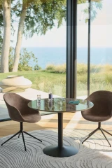 New York dining table