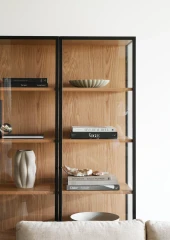 Lund glass cabinet