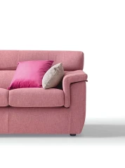 Trick — Linear sofa with a classic design.