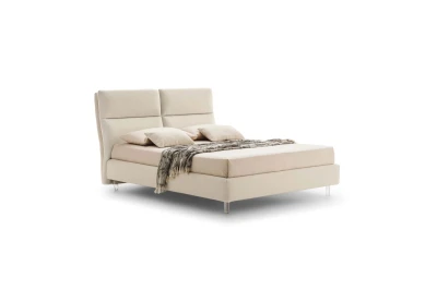 King — Modern bed with a wide headboard composed of two large vertical cushions split in the middle.