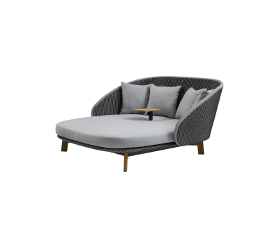 Peacock daybed w/teak legs incl. table
