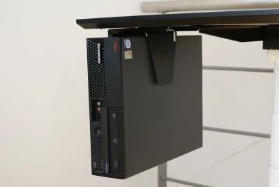 V-type sistēmbloka turētājs