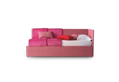Pentas — Simple corner single daybed.