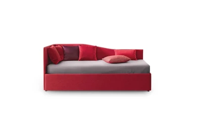 Solanum — Single corner daybed with a wave-shaped backrest.