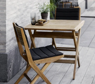 Flip folding chair w/o armrest