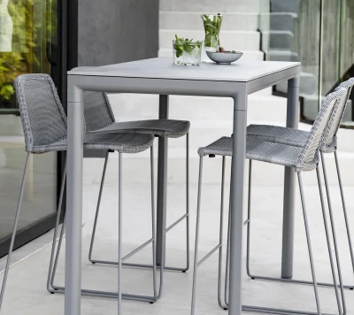 Breeze bar chair